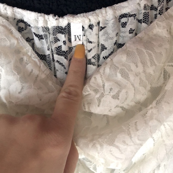 Lace off shoulder maternity dress size medium - Picture 4 of 4